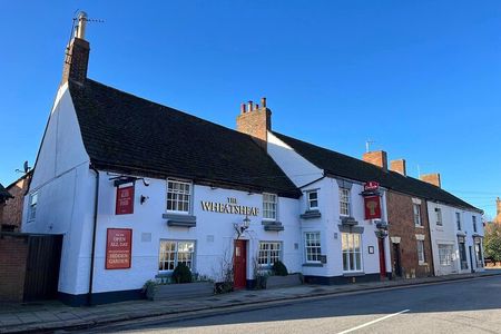 Oakham Private Historical Pub Walking Tour 