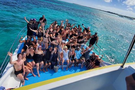 Punta Cana Private Catamaran: Open Bar, Snorkeling & Natural Pool