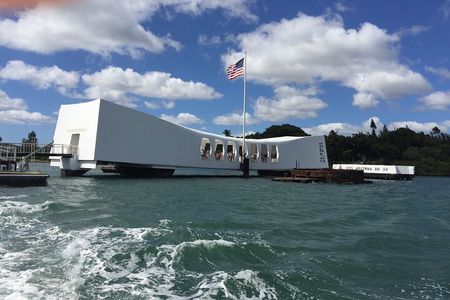 #1 VIP Limousine Guided "USS Arizona Memorial" Reverence Tour! 