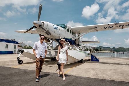 25-Minutes Sightseeing Seaplane Over Halong Bay from the Sky