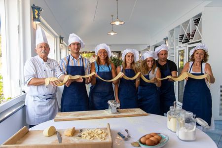 Cooking class: Pasta & Tiramisù with lunch in Amalfi Coast!