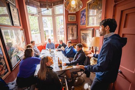 Edinburgh Premium Food and Drink Tour with EatWalk Tours