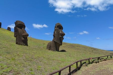 Full Day Tour to the Emblematic Sites in Rapa Nui