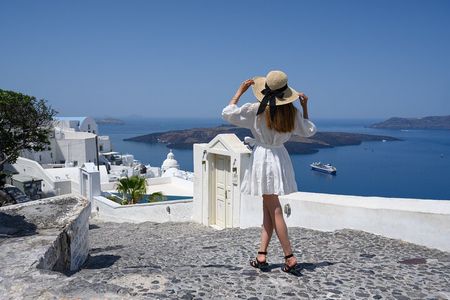 Discover Best Of Santorini with Locals Small Group Half Day Tour 