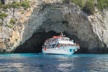 Paxos Antipaxos the best boat trip from Corfu