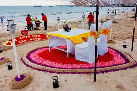 Bali Romantic Dinner Jimbaran beach