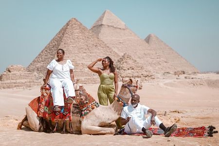 7 Hours Pyramids of Giza, Sphinx and Saqqara Tour