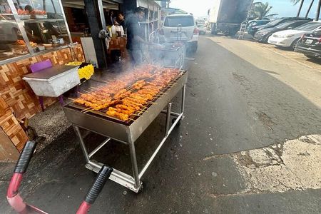 Pinones Bar Hopping Food Tour & Beach Adventure