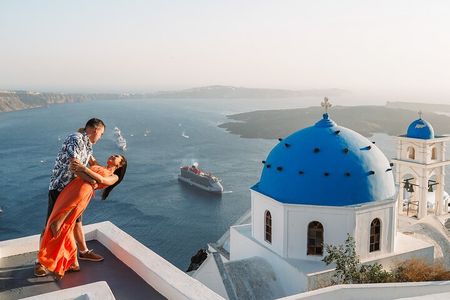 Santorini Photo Shoot and Tour at Unique Spots with a Local