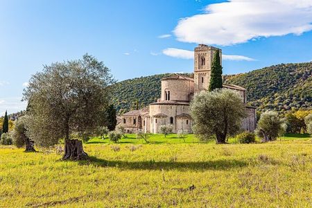 Lands of Brunello wine Pienza and Montalcino with Gourmet Lunch