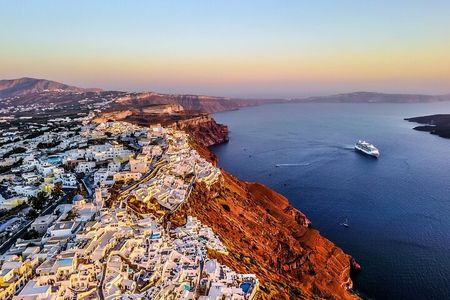 Half-Day Santorini South Coast and Akrotiri Tour from Fira