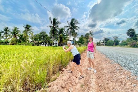 Exploring Kampot With SUV Car By English Local Tour Guide