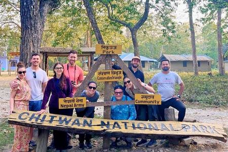 Nepal in Luxury: Kathmandu, Chitwan & Pokhara Escape – 8 Days