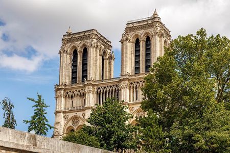 Paris Guided Tour with Notre Dame Cathedral or Ste Chapelle Entry