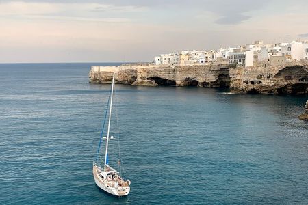 Sailing tour in Polignano a Mare