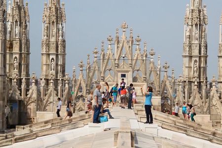 Milan: Cathedral and Terraces Guided Tour with Tickets