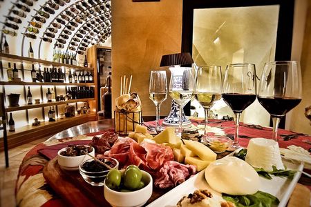 Rome Lunch or Dinner VIP Food Tasting & Wine Pairing Trastevere