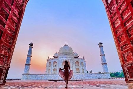 Private Tour of Taj Mahal & Agra Fort with a Professional Guide
