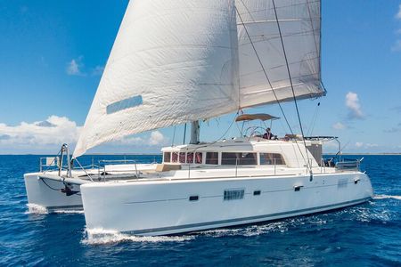 Luxury Private Moorea Cruises Tour