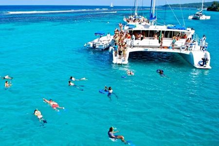 Party Catamaran and Snorkeling Tour in Montego Bay 