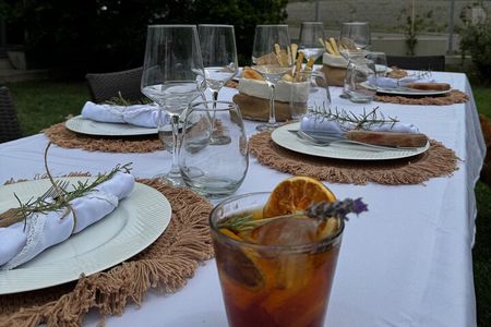 Traditional lunch with pairing, private cooking class and show