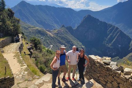 Short Inca Trail to Machu Picchu 2 Days and 1 Night 