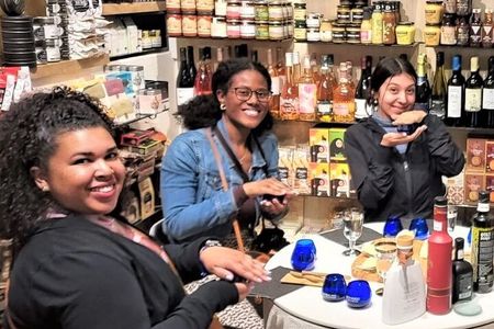 Flavors of Greece: Olive Oil and Wine Tasting Tour in Athens