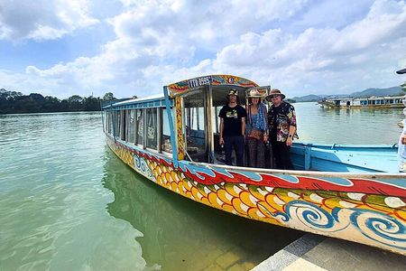 Hue Dragon Boat Tour: Perfume River, Royal Tombs, Thien Mu Pagoda