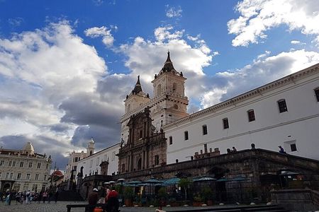 Quito City Tour: Teleferico & Middle of the World Experience
