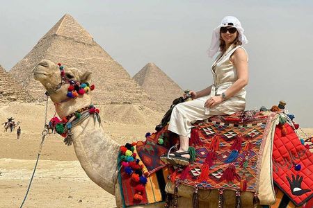 Cairo and Nile Cruise 7 Days Private Tour Package with Airfare