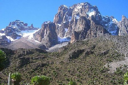 5 Days Mount Kenya Trekking Through Sirimon in Chogoria Route