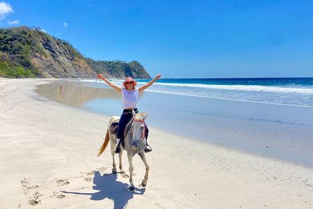 Horseback ride, picnic and swimming at Barigona beach