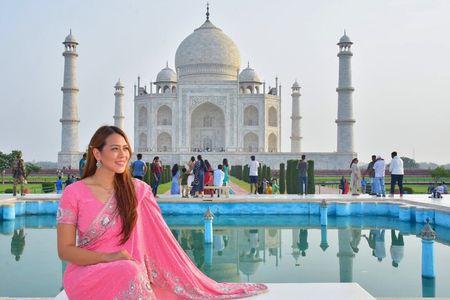 Sunrise Taj Mahal Tour From Delhi 