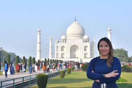 Same Day Taj Mahal Tour By Gatimaan Train
