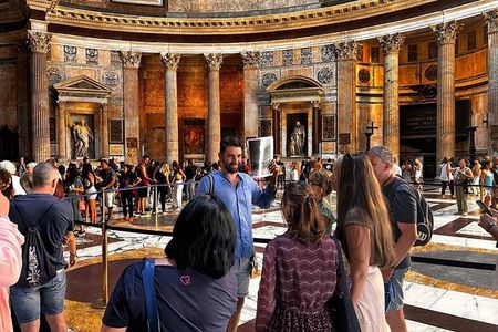 Pantheon: Semi-private Guided Tour with Entry Ticket