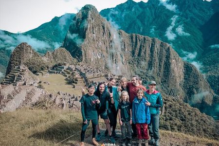  Sacred Valley and Machu Picchu 2 Days Tour