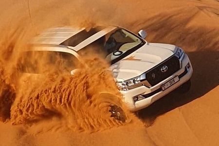 Evening Desert Safari with BBQ Dinner Live Shows 