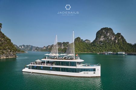 Luxury Jade Sail Day Cruise Tour in Ha Long Bay and Lan Ha Bay
