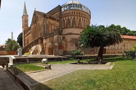 Spices and Stone Town Tour in Zanzibar