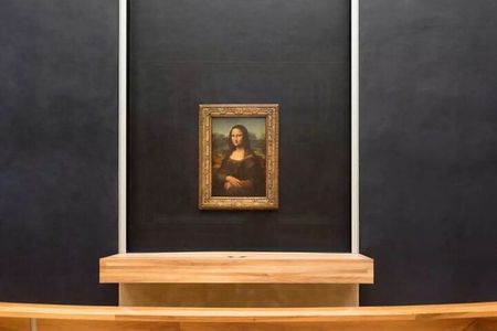 Louvre Museum Masterpieces: Guided Tour with Entry Included