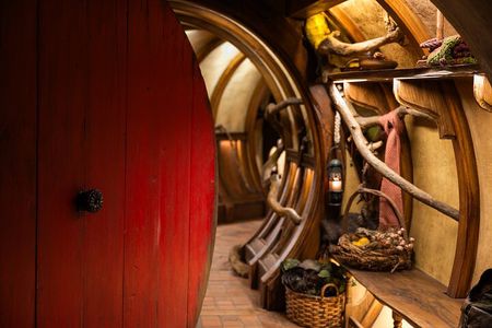 Small Group Luxury Hobbiton Tour incl. Lunch From Auckland