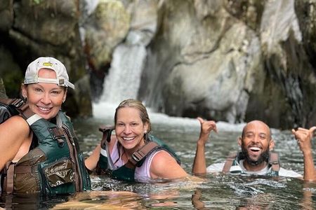 El Yunque Small Group Tour with Luquillo Lunch Stop and Transport