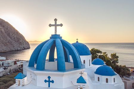 Top Sights of Santorini with Wine Tasting and Sunset in Oia