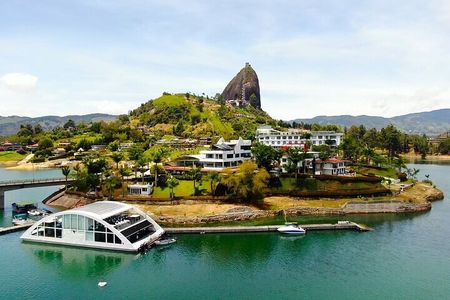 (Private Guatapé) Mansion Pablo Escobar+Paintball+Cuatrimoto+Boat