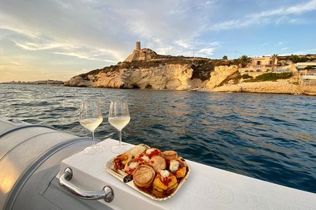 Cagliari: Sunset Aperitif on a Boat with Prosecco and Music