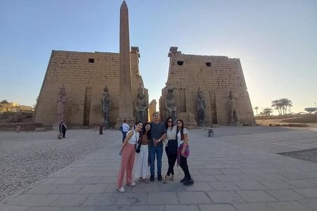 Luxor Private Full-Day Tour: Discover the East and West Banks and Motor Boat