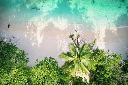 Private full day Mahe island tour 8-10 persons