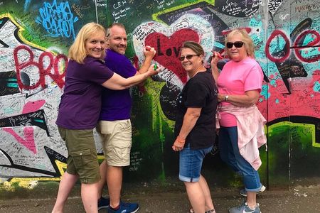 2 Hour Private Belfast Taxi Cab Tour of Troubles & Peace walls