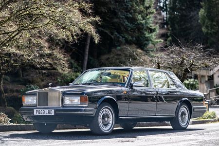 Rolls-Royce & Bentley Chauffeured All-inclusive Wine Tasting Tour