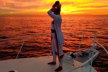 LA: Yacht Private Trip -1 hour (1 ticket covers 1-6 ppl